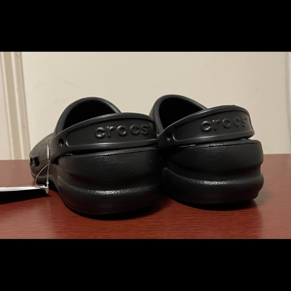 Crocs at work black women sizes varies  water proof, easy - Picture 4 of 7